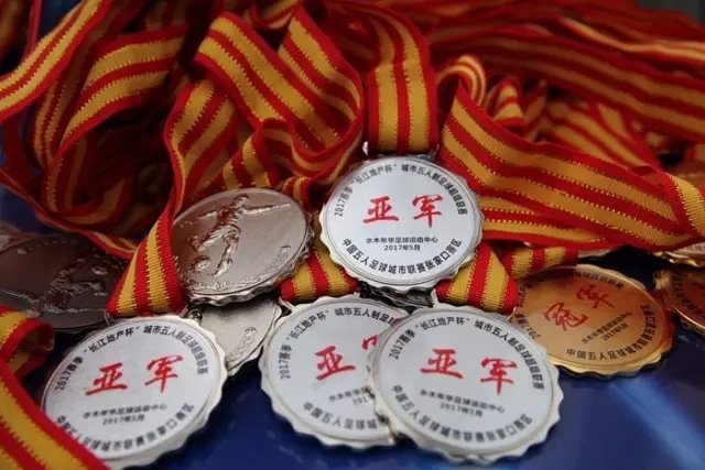 奶奶谈西班牙国脚皮诺：他不喜欢失败，即使受伤也会坚持到底